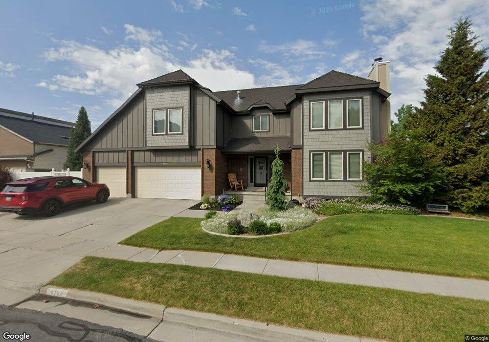 8740 Glider Ln, Sandy, UT 84093 - photo 1