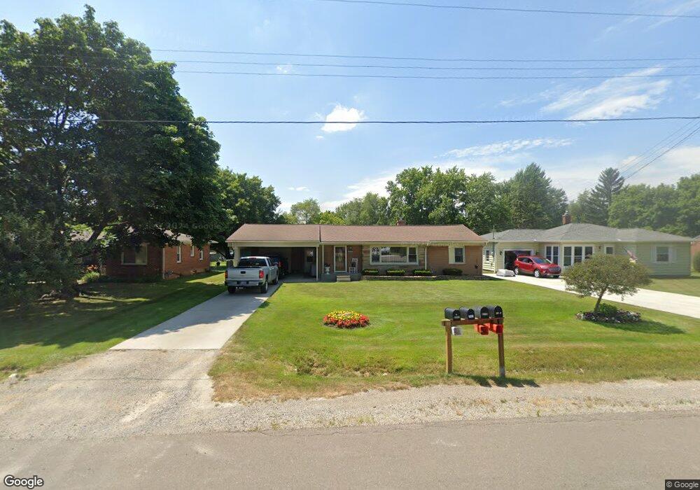 3055 Lanning Dr, Flint, MI 48506 - photo 1