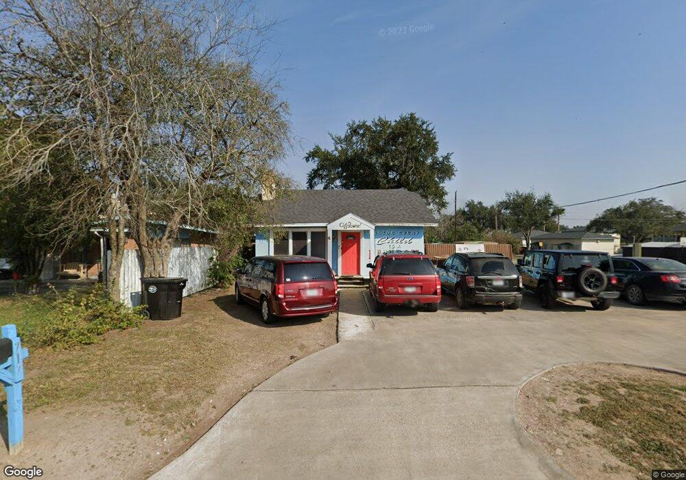 717 S Illinois Ave, Weslaco, TX 78596 - photo 1