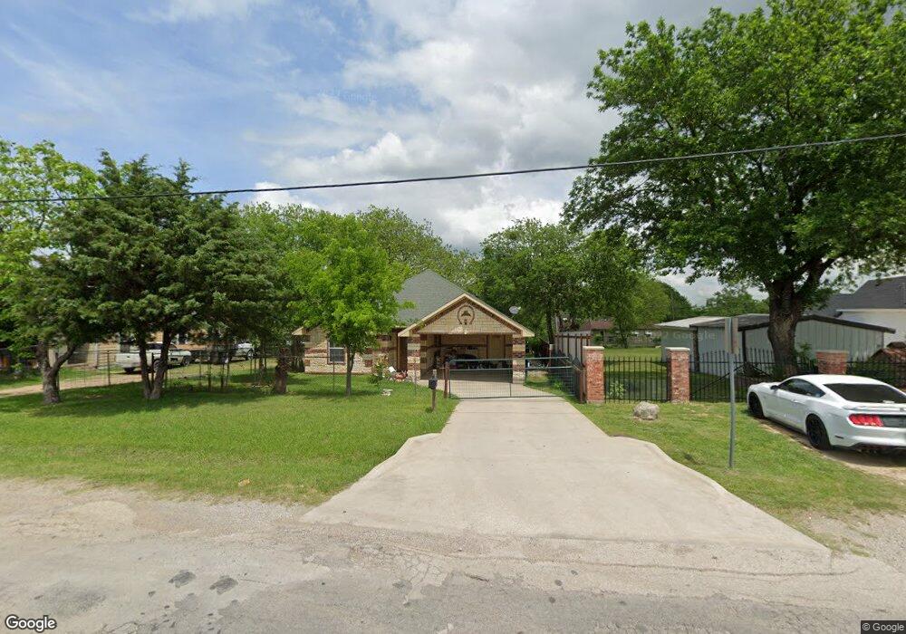 1304 NE Main St, Ennis, TX 75119 - photo 1