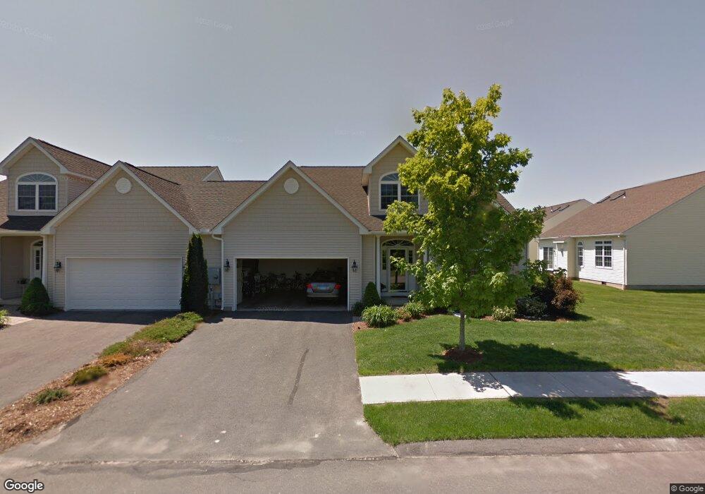 5 Green Briar Dr unit 5, Suffield, CT 06078 - photo 1