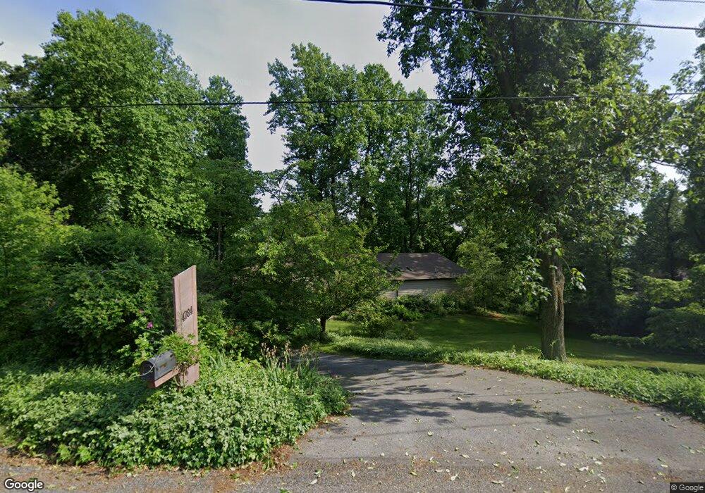 4784 S Mountain Dr, Emmaus, PA 18049 - photo 1