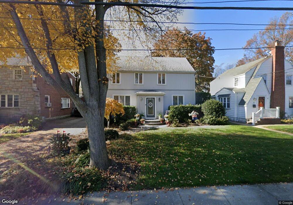 107 Bromleigh Rd, Garden City, NY 11530 - photo 1