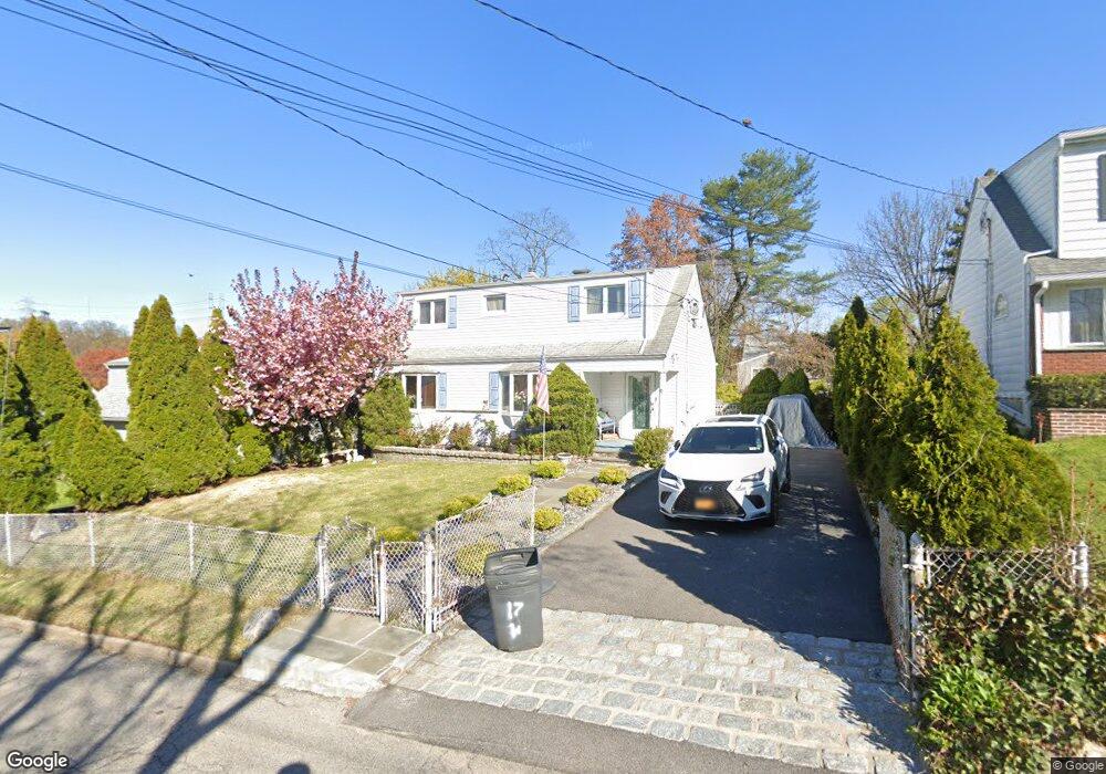17 Heathcote Rd, Yonkers, NY 10710 - photo 1