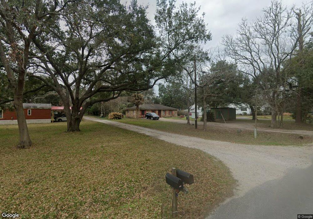 1011 Cr 146, Alvin, TX 77511 - photo 1