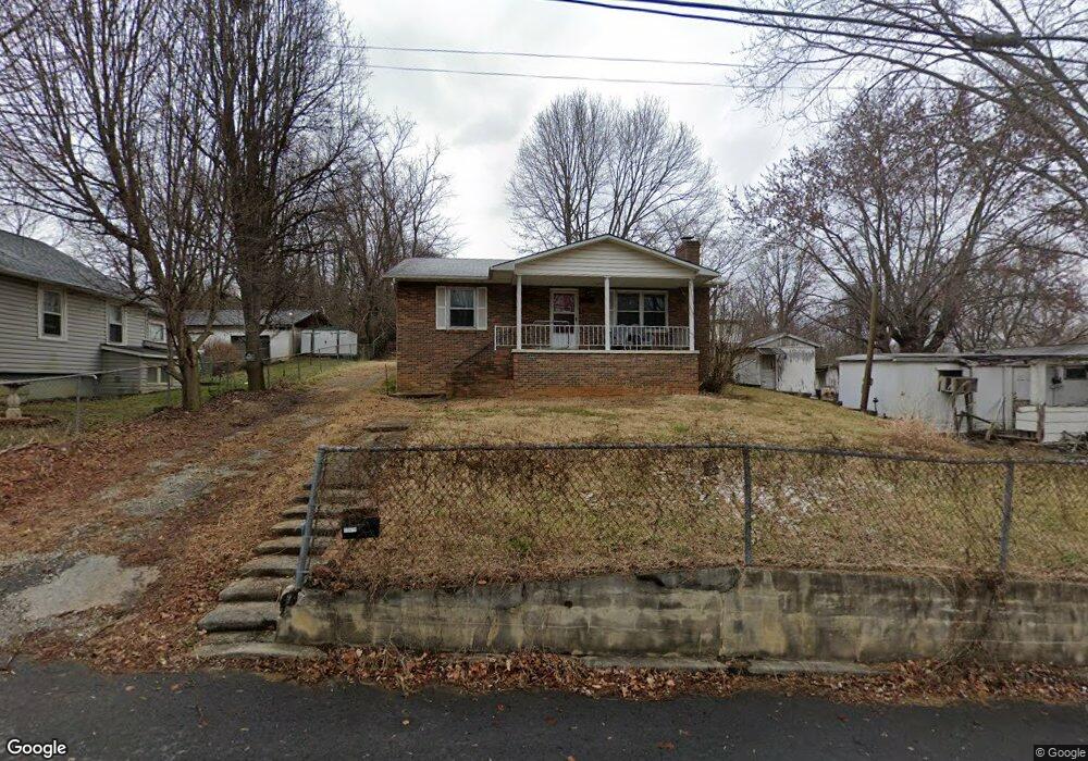 1703 Miami Dr, Johnson City, TN 37601 - photo 1