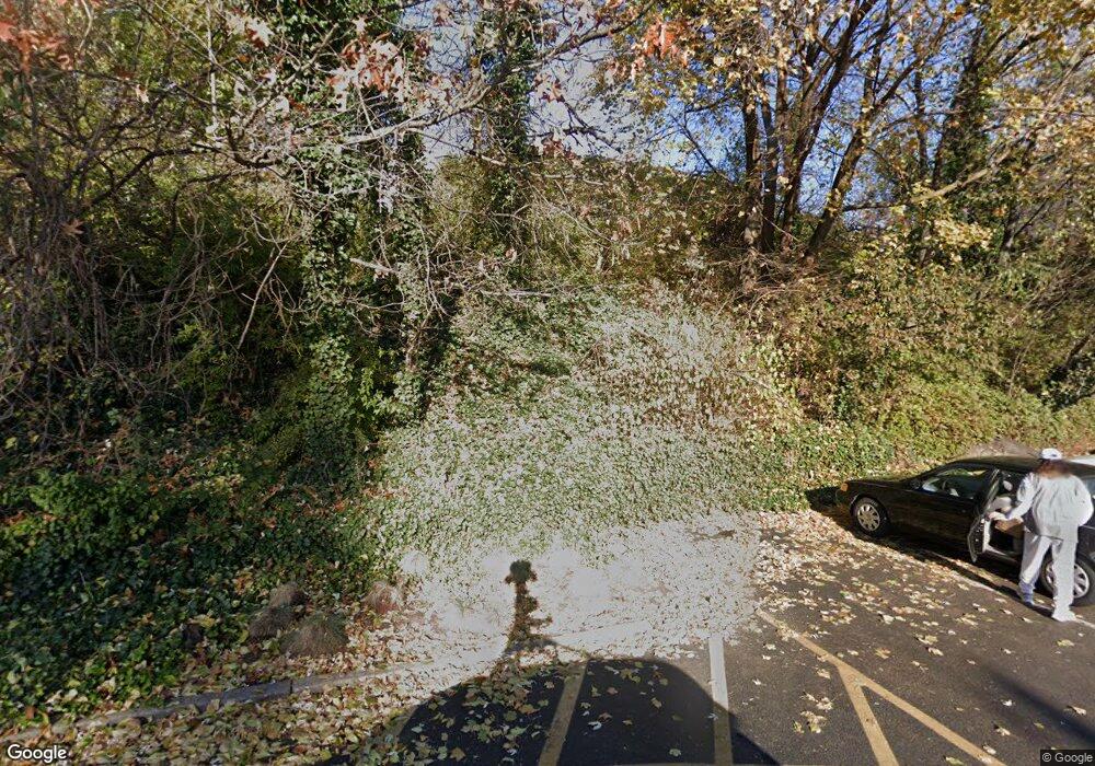 338 Village Ct, Fort Lee, NJ 07024 - photo 1