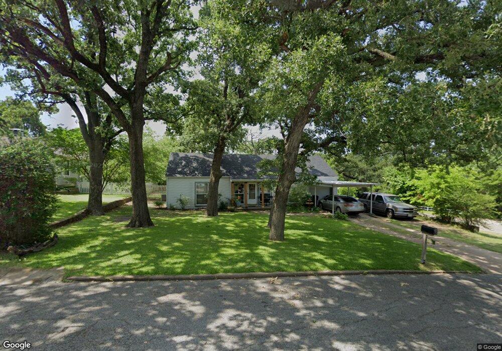 1630 W Chestnut St, Denison, TX 75020 - photo 1