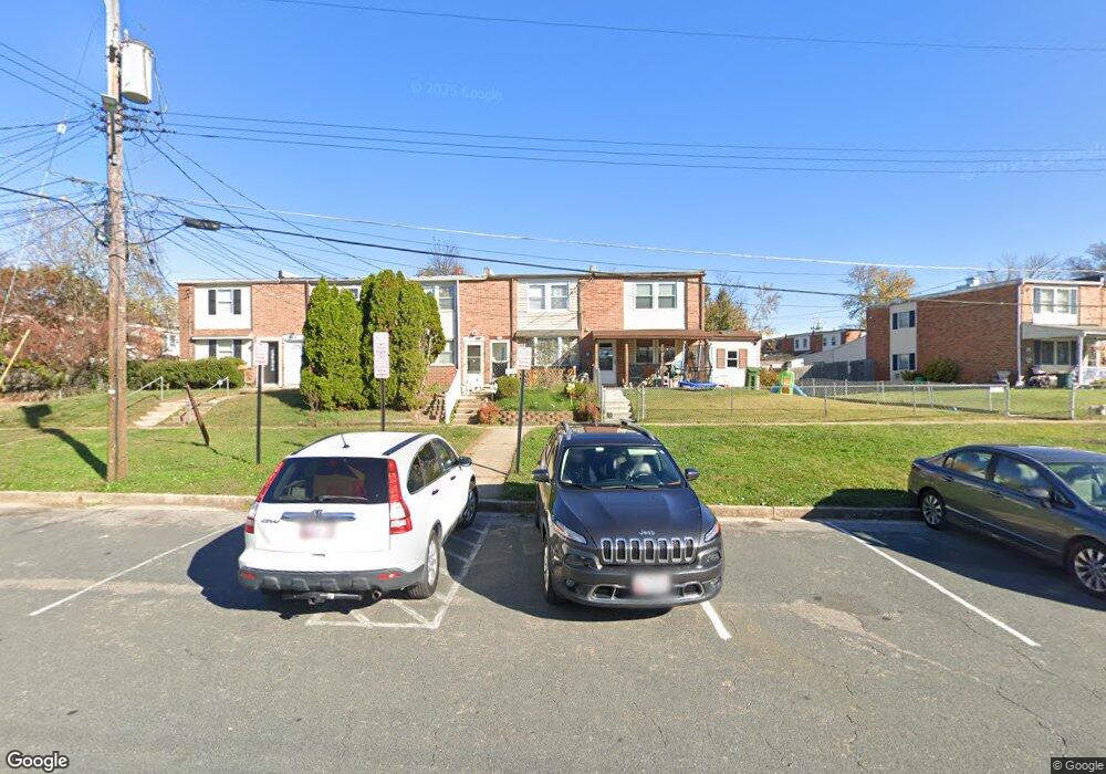 914 Winsap Ct, Halethorpe, MD 21227 - photo 1