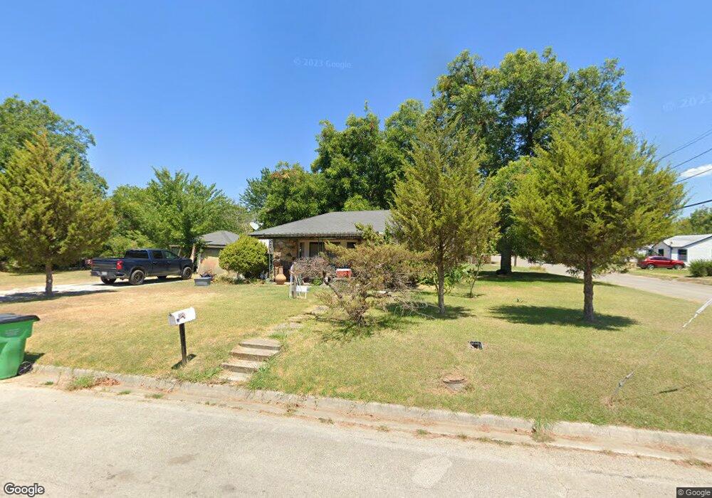 1000 Ritchey St, Gainesville, TX 76240 - photo 1