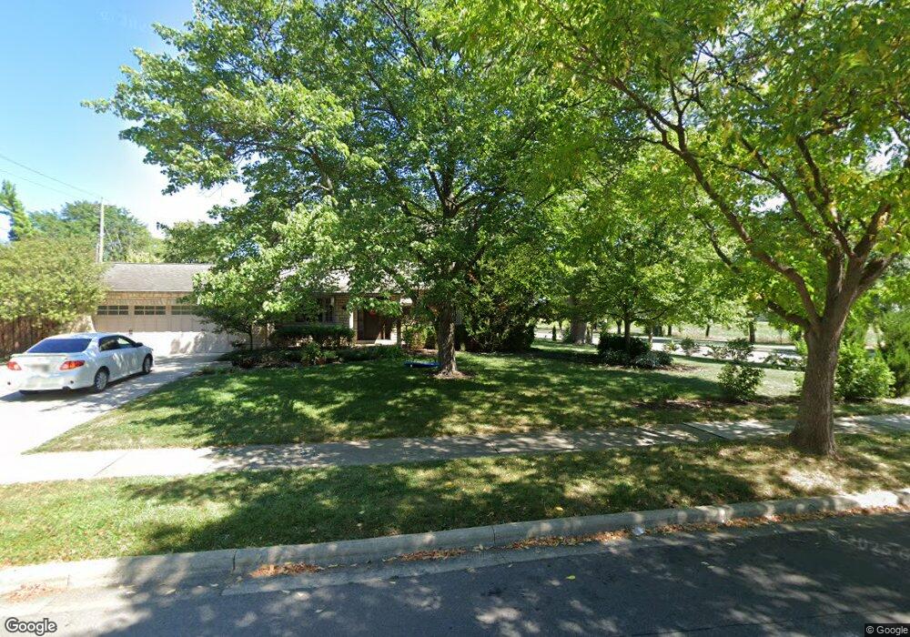 1490 Grenoble Rd, Columbus, OH 43221 - photo 1