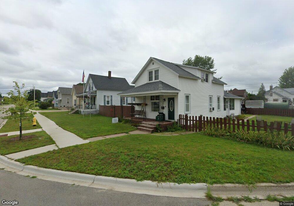 1404 15th Ave, Menominee, MI 49858 - photo 1