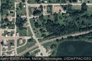 102 N 1st St, Mystic, IA 52574
