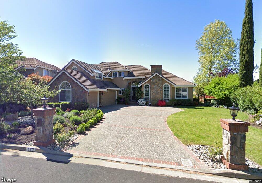 Sold $2,510,000 • Co-Listing Agent