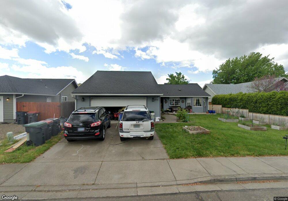 870 Juanita Way, Central Point, OR 97502 - photo 1