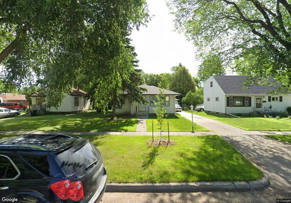1542 14 1 2 St S, Fargo, ND 58103 - photo 1