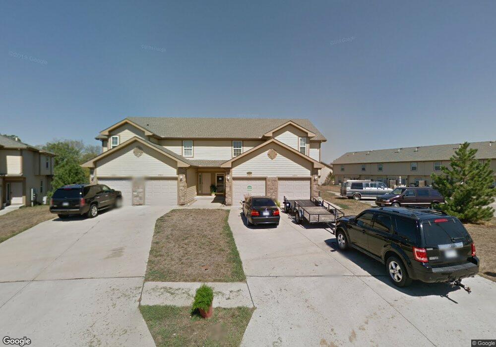 20822 W 54th St, Shawnee, KS 66218 - photo 1