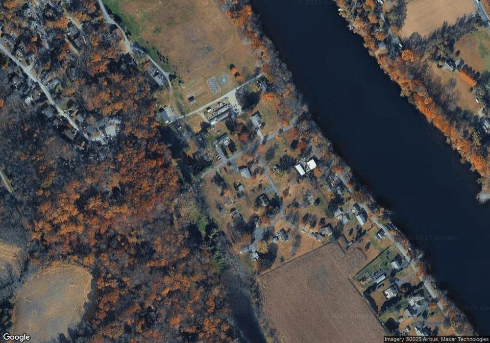 48 Shawnee Dr, Mount Bethel, PA 18343 - photo 1