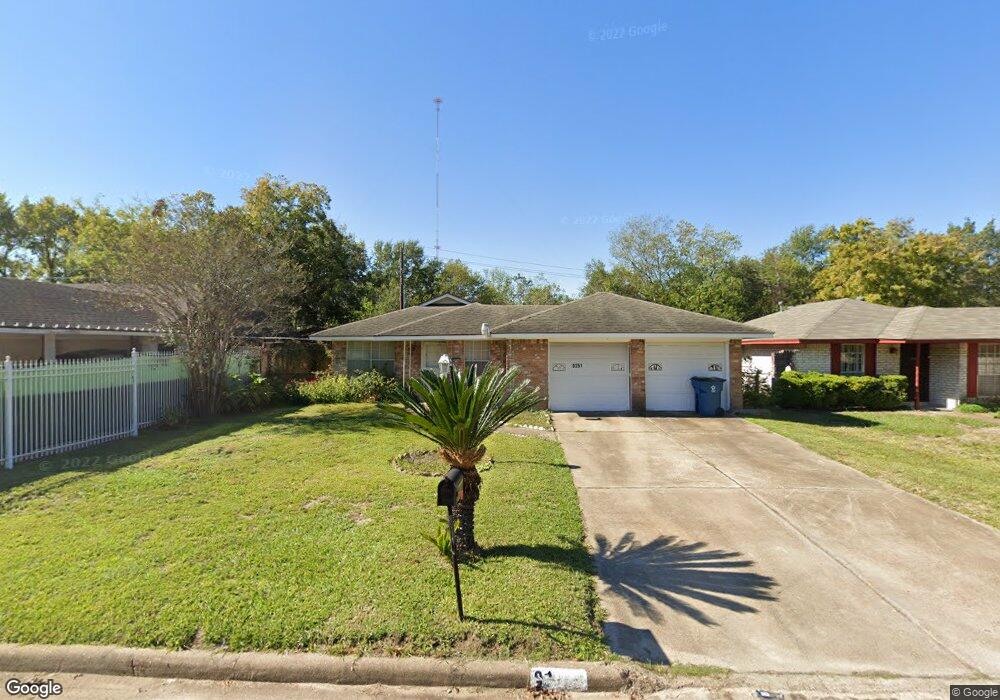 9251 Burford Ln, Houston, TX 77088 - photo 1