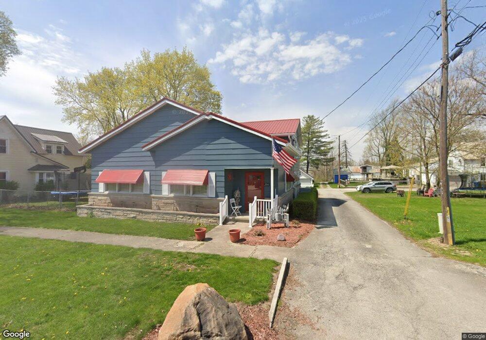 208 S Jefferson St, Converse, IN 46919 - photo 1