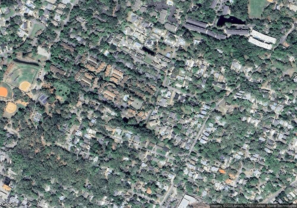 513 S Harbour Oaks Dr, Saint Simons Island, GA 31522 - photo 1