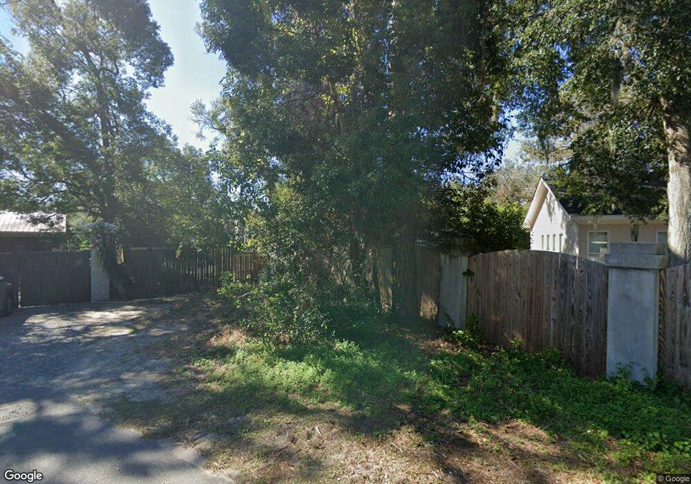 608 N Harbour Oaks Dr, Saint Simons Island, GA 31522 - photo 1