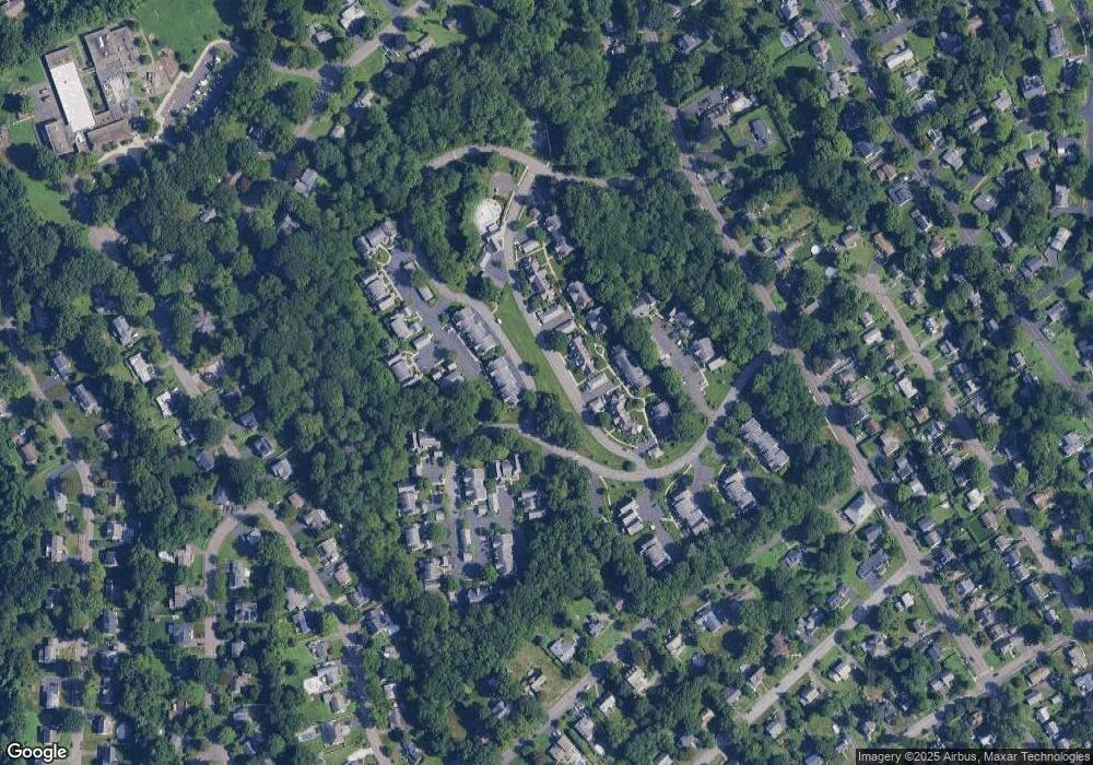 136 Roberton Crossing, Fairfield, CT 06825 - photo 1