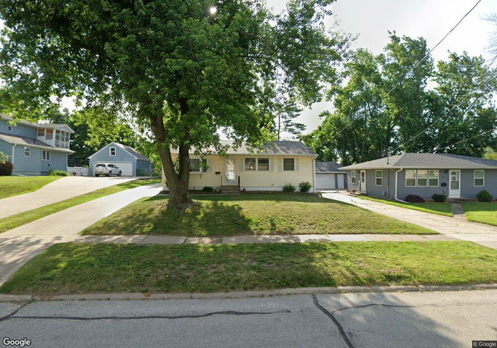 1208 36th St SE, Cedar Rapids, IA 52403 - photo 1