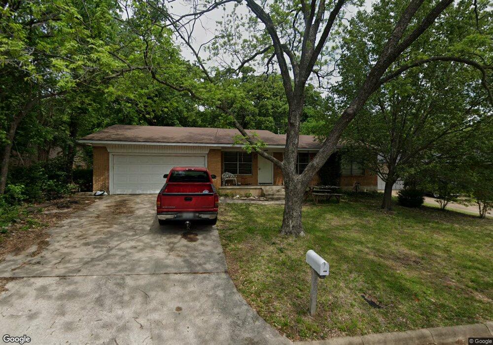 1227 Woodlawn Cir, Denison, TX 75020 - photo 1