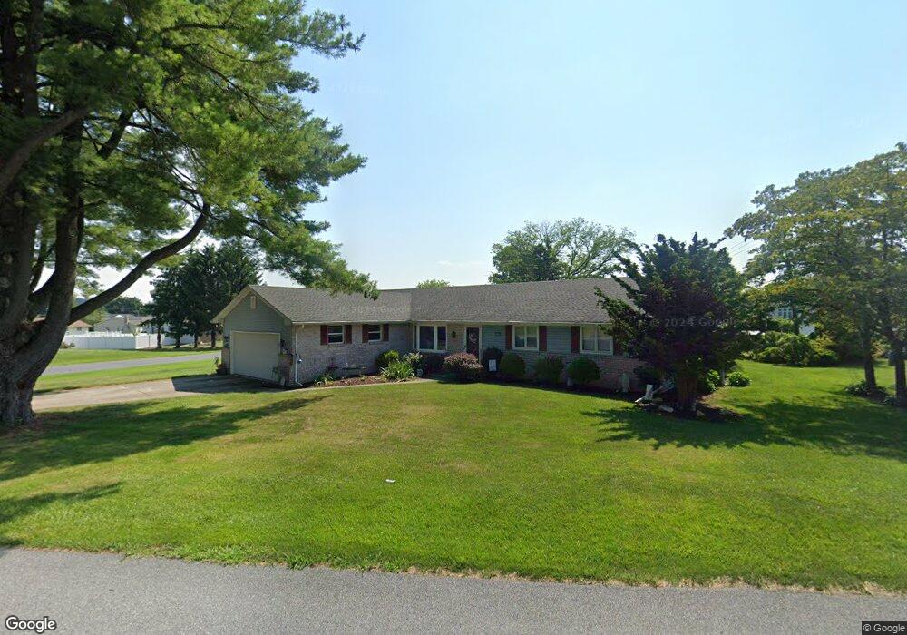 6650 Apache Ln, Bethlehem, PA 18017 - photo 1