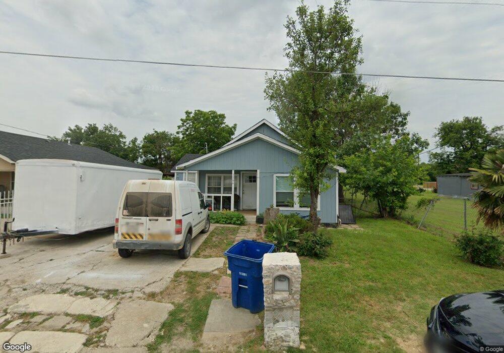 1304 Ripley St, Ennis, TX 75119 - photo 1