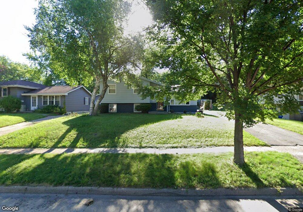 2901 SE 10th St, Des Moines, IA 50315 - photo 1