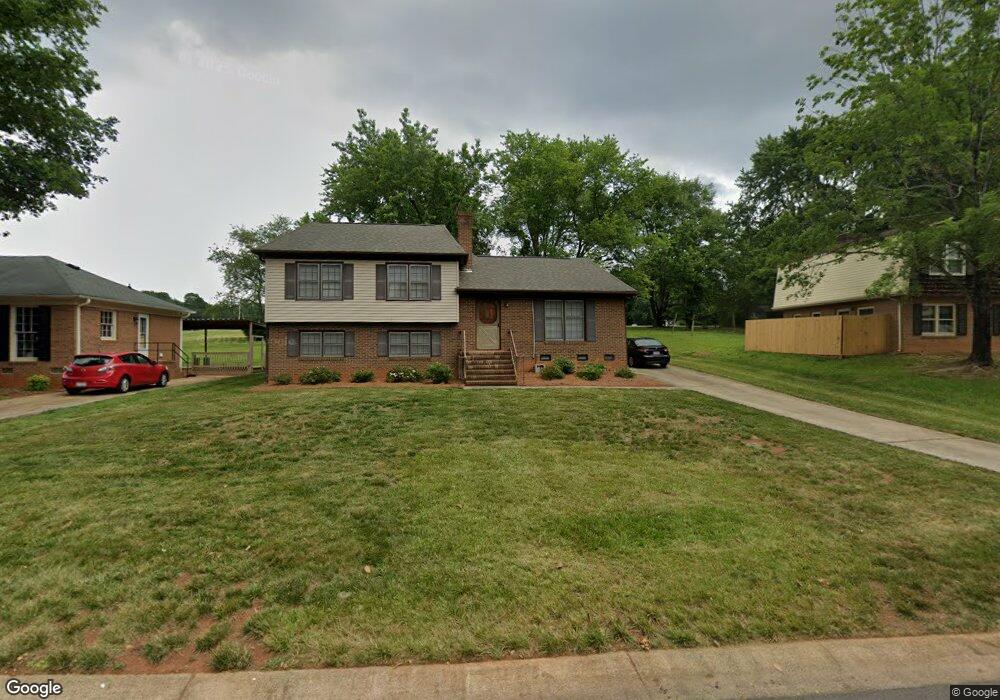 624 Old Farm Rd, Statesville, NC 28625 - photo 1