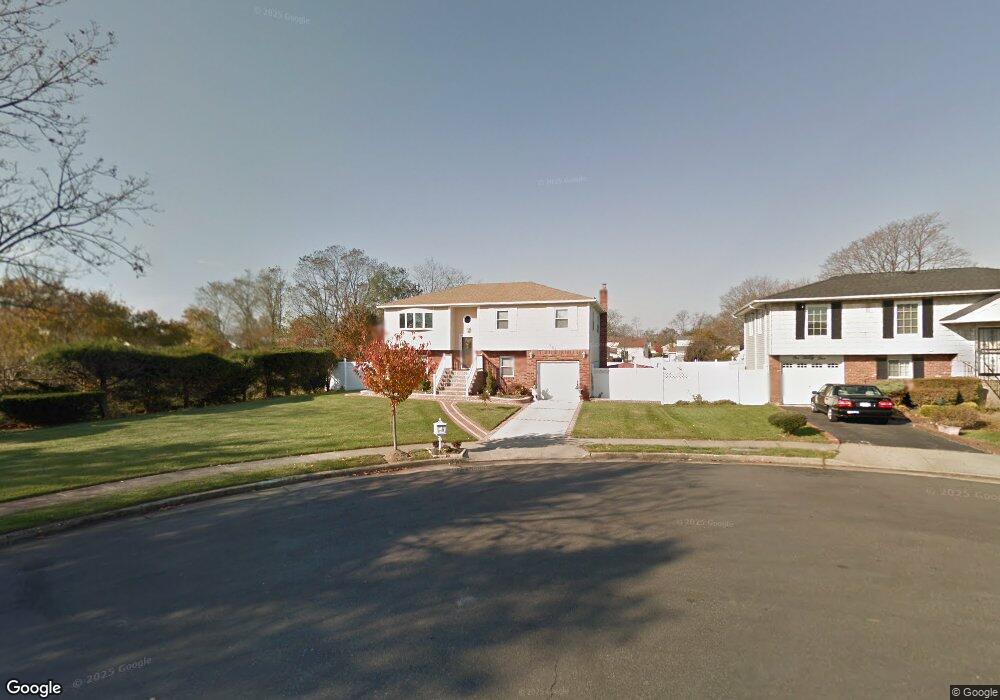 127 Susan Ln, Amityville, NY 11701 - photo 1