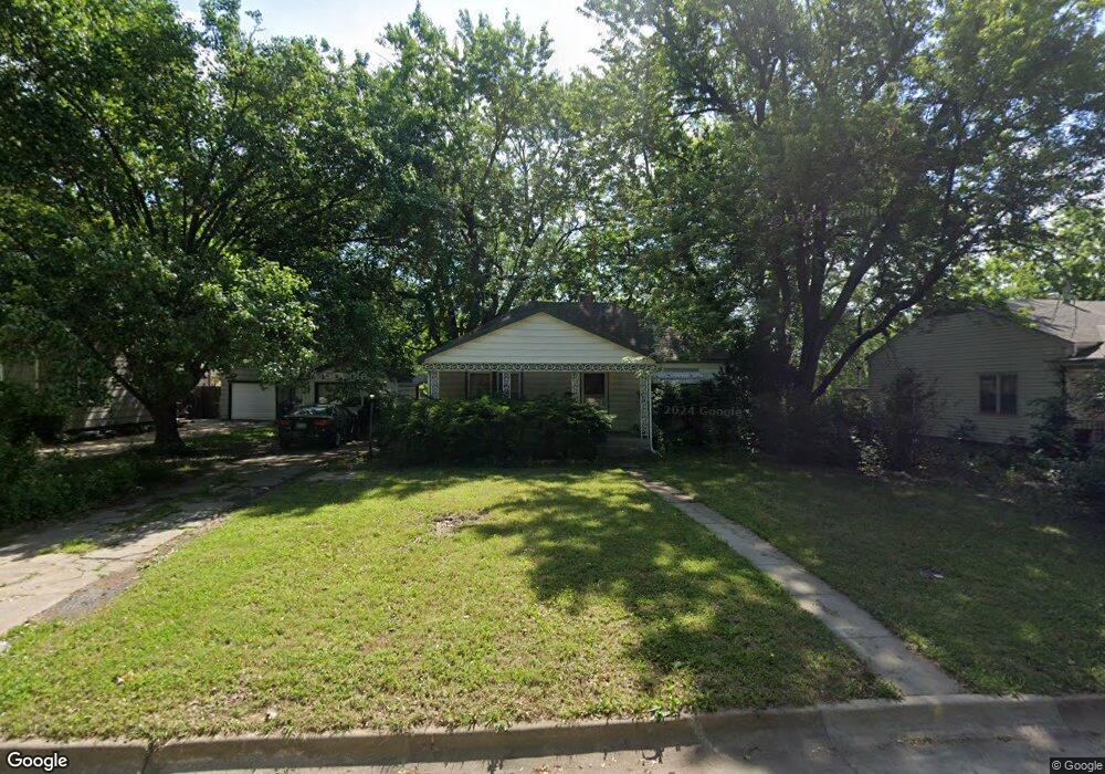 2030 SW High Ave, Topeka, KS 66604 - photo 1