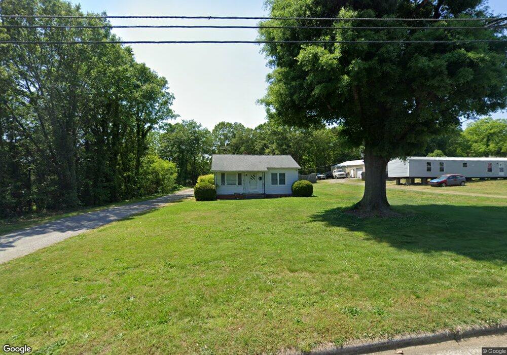 540 23rd St SW, Hickory, NC 28602 - photo 1