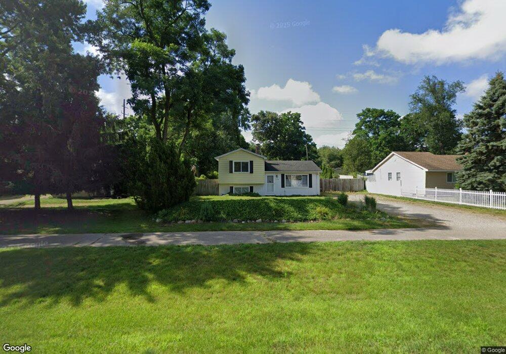 7215 Elizabeth Lake Rd, Waterford, MI 48327 - photo 1