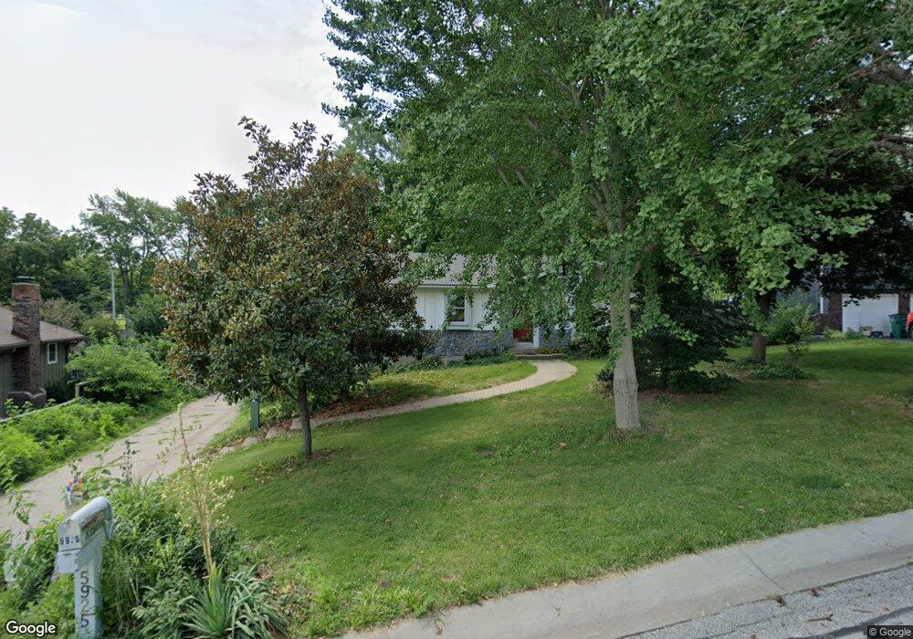 5925 Haskins St, Shawnee, KS 66216 - photo 1