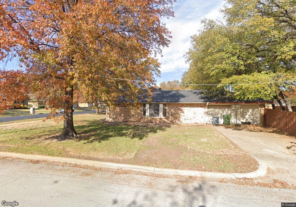 2900 Ridgewood Dr, Hurst, TX 76054 - photo 1