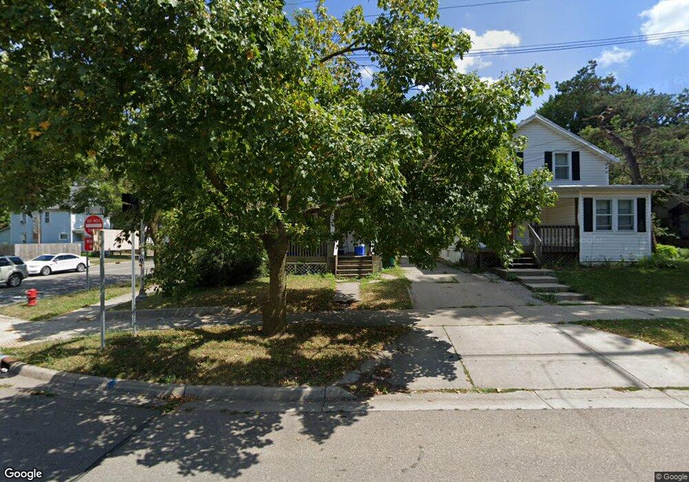 832 N Pine St, Lansing, MI 48906 - photo 1