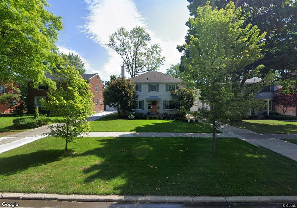 1132 Whittier Rd, Grosse Pointe Park, MI 48230 - photo 1
