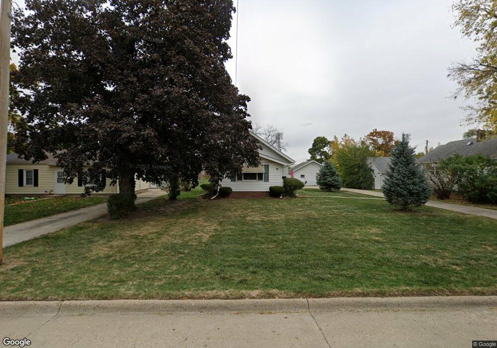 1126 W 7th St S, Newton, IA 50208 - photo 1