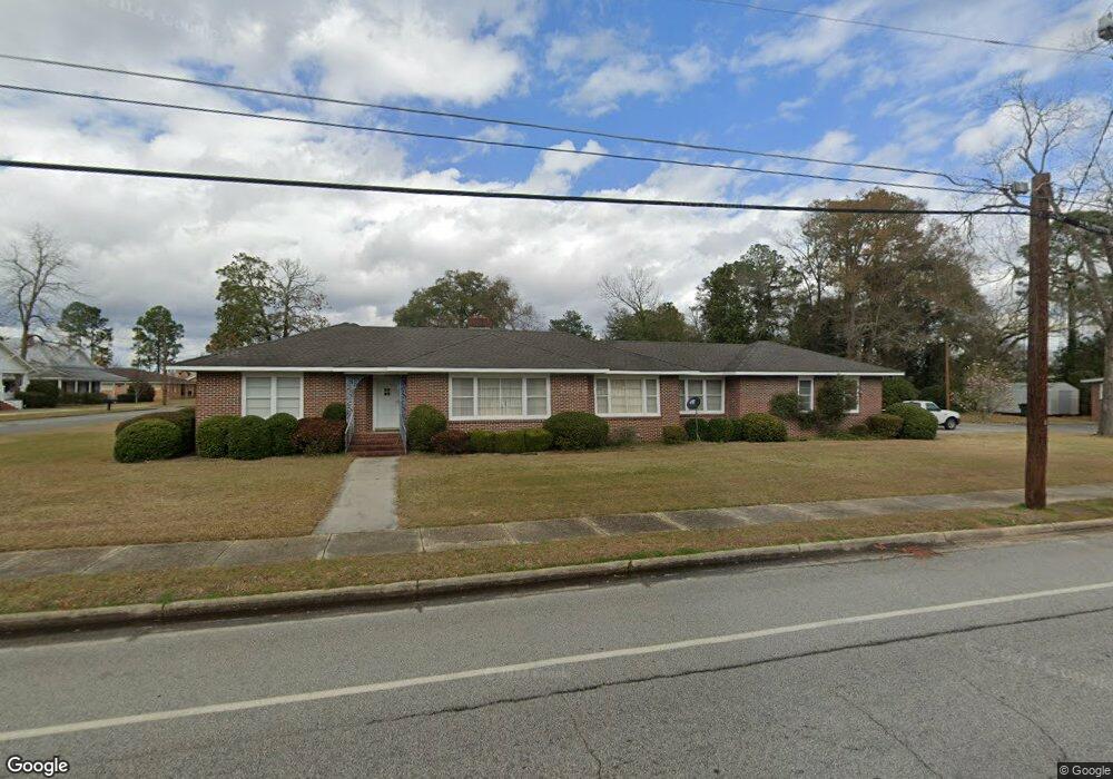305 W Liberty St, Claxton, GA 30417 - photo 1