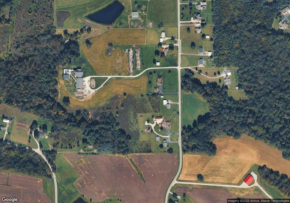 8273 Starlight Rd, Floyds Knobs, IN 47119 - photo 1