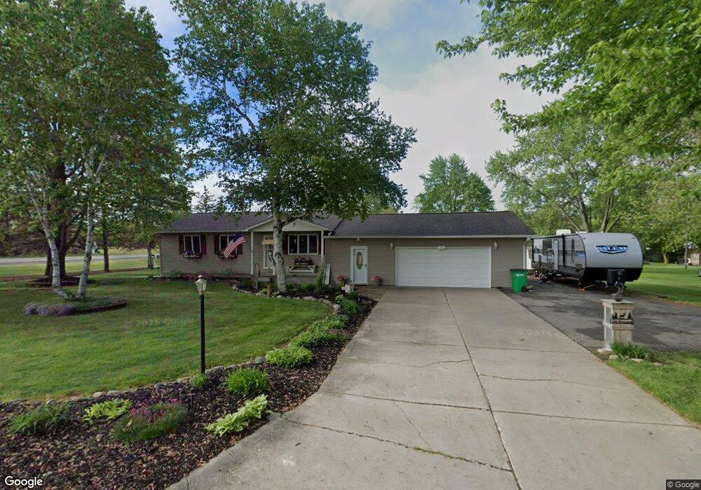 7011 Partridge Dr, Flushing, MI 48433 - photo 1
