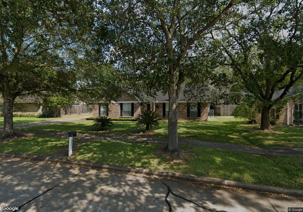 325 W Castle Harbour Dr, Friendswood, TX 77546 - photo 1