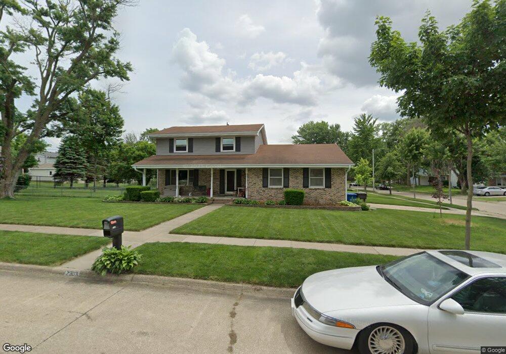 2303 E Aurora Ave, Des Moines, IA 50317 - photo 1