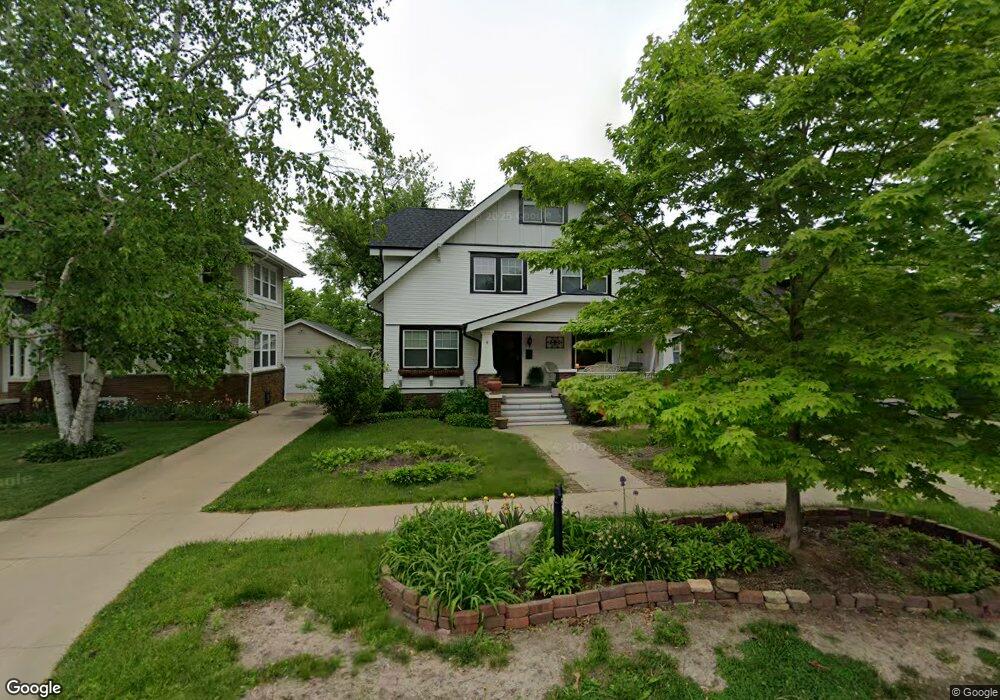 2326 Upland Dr SE, Cedar Rapids, IA 52403 - photo 1