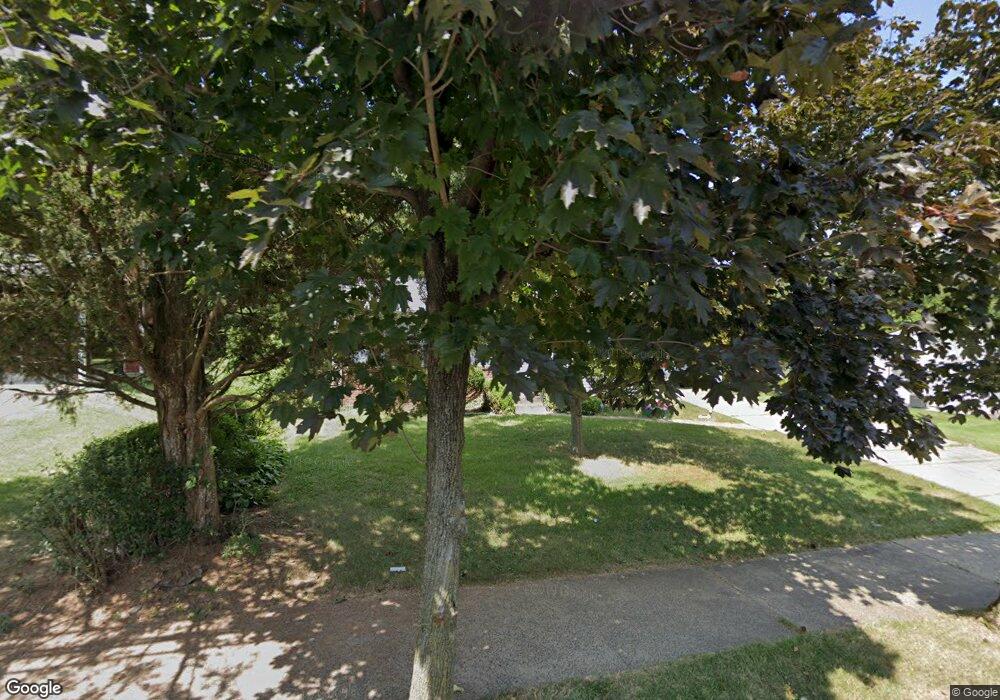 32 Tunison Rd, New Brunswick, NJ 08901 - photo 1