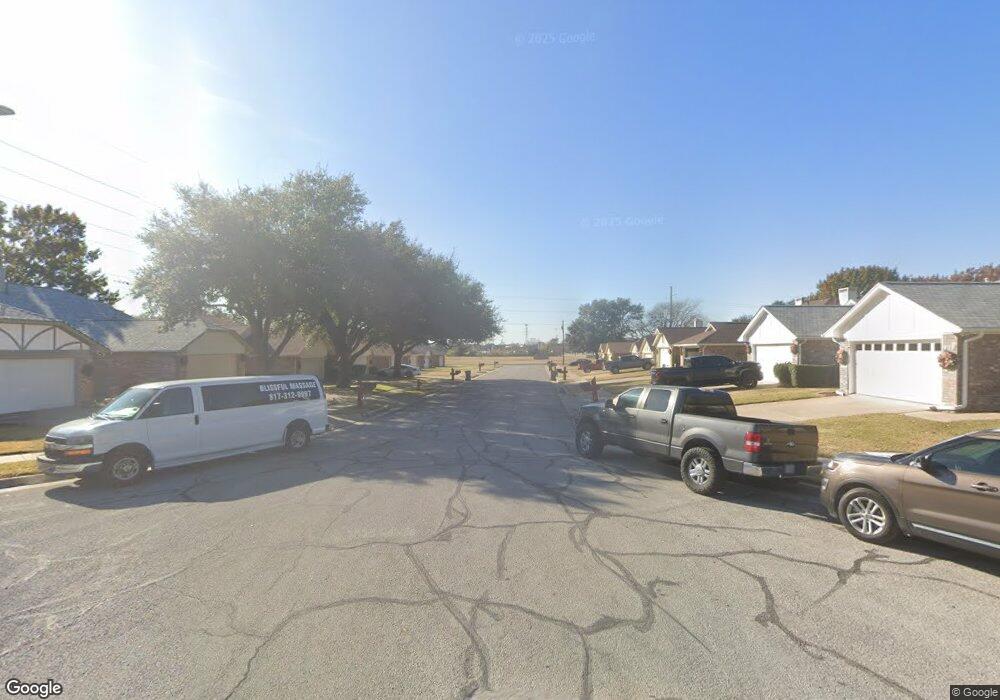 442 Sunnybrook Ct, Bedford, TX 76021 - photo 1